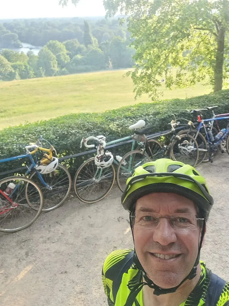Sunset social cycling group in Richmond hill.